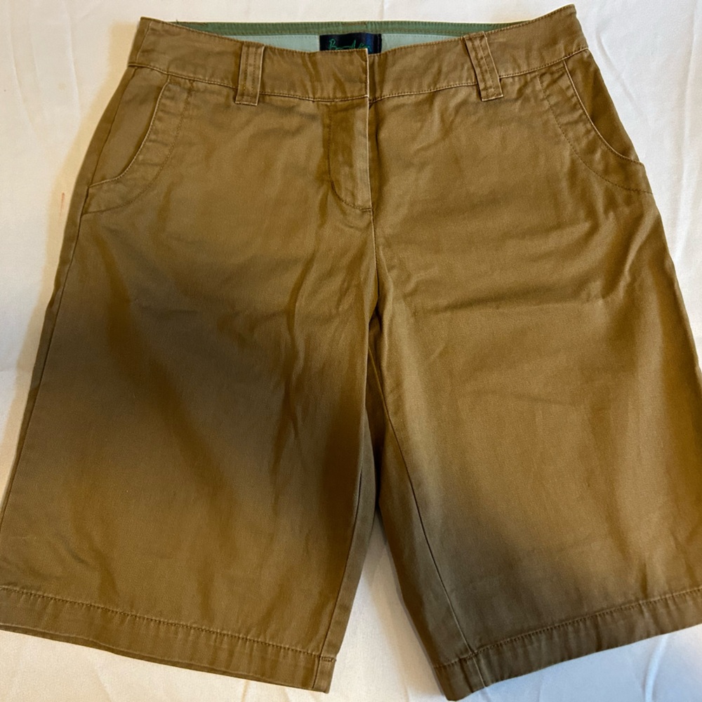 Boden Women’s Chino 11” Bermuda Shorts